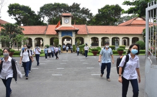 Học sinh TP HCM sẽ được miễn học phí