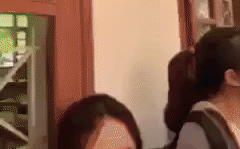 Xôn xao clip trường Đại học Vinh tổ chức thi đông người trong mùa dịch Covid-19