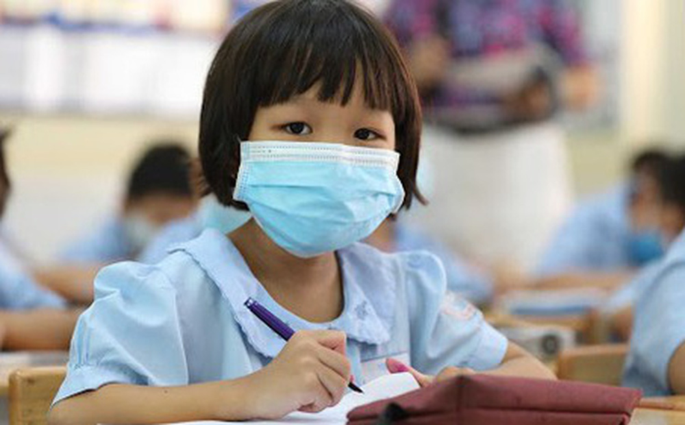Năm học mới với nhiều nỗi lo của học sinh có 8 người thân là F0 ở TP.HCM